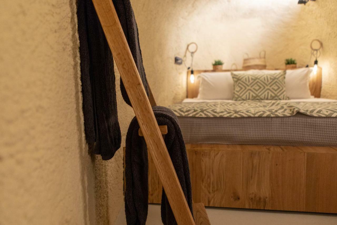 Nalas Suites Emporio  Ngoại thất bức ảnh