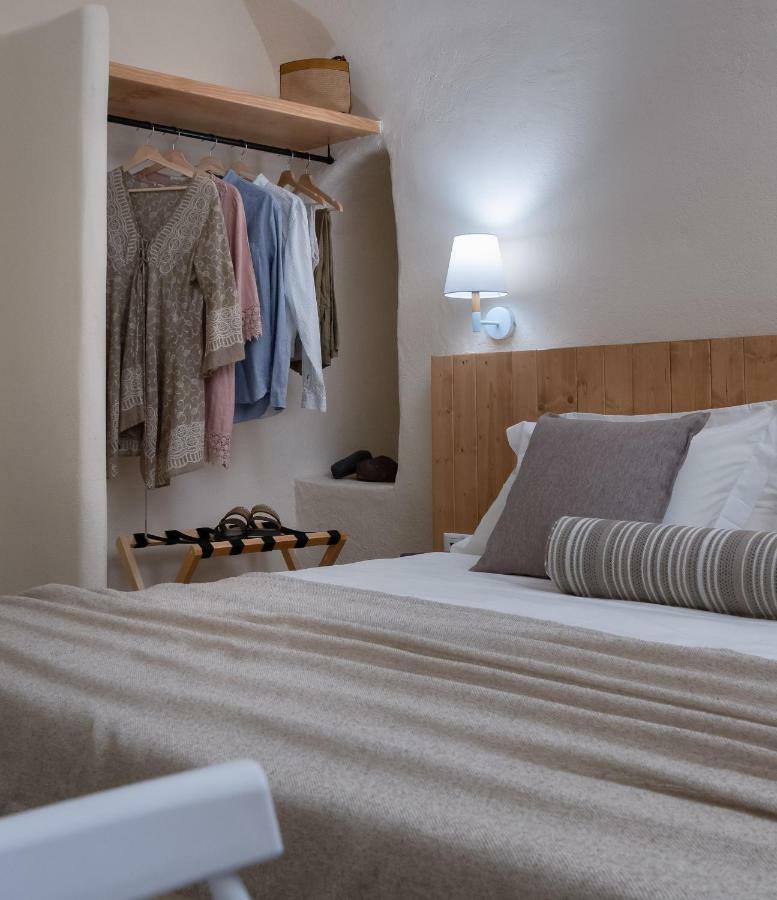 Nalas Suites Emporio  Ngoại thất bức ảnh